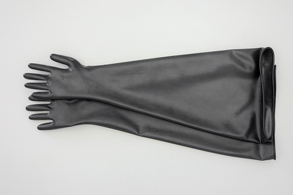glovebox gloves made of butly available in standard, antistatic or with FDA certificate